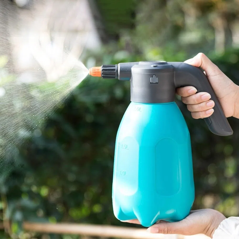 Elektrische Sprühflasche, 2 l, wiederaufladbar, für Pflanzen und Automobil-Details, verstellbare Nebel-/Strahldüse, ergonomischer HDPE-Tank mit transparentem L-Blue-Land