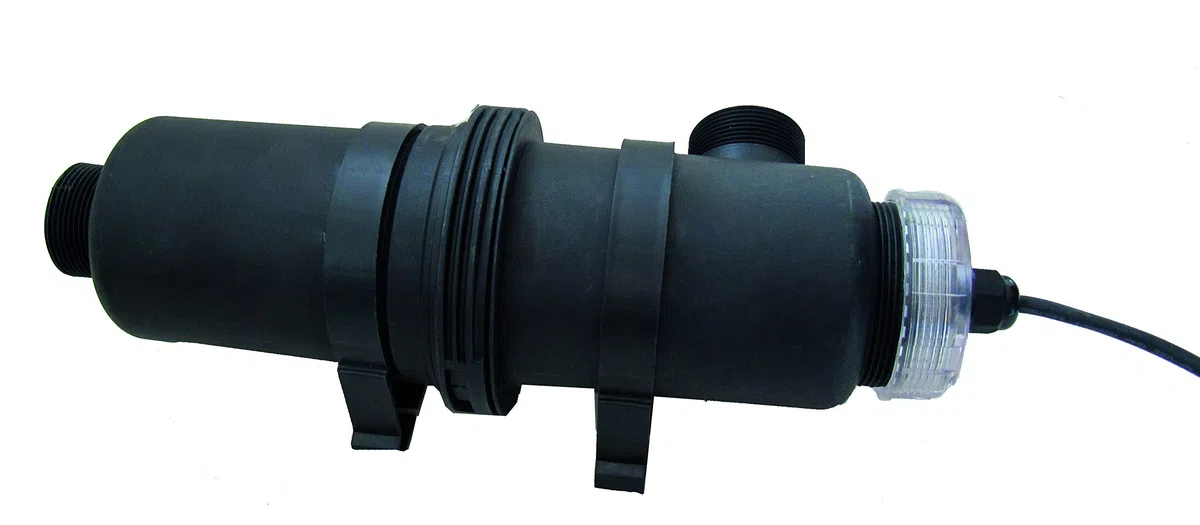 Steinbach UV-Desinfektionssystem 18 W – 040511 – UVC Pool Desinfektion bis 20.000 l – Reduziert Algen, Bakterien & Chemieverbrauch – Ø 32/38 mm Anschluss – 230 V