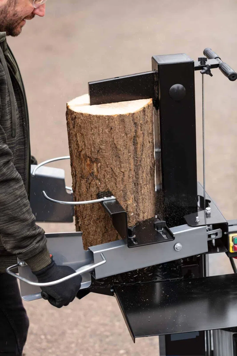 Scheppach Holzspalter LOGS8-BE Black | Leistung 8 t | 3000 W (230~) / 50 Hz | Vario Spalt System, Spalthub 550 mm | Holzlänge min. - max. 100-550 mm