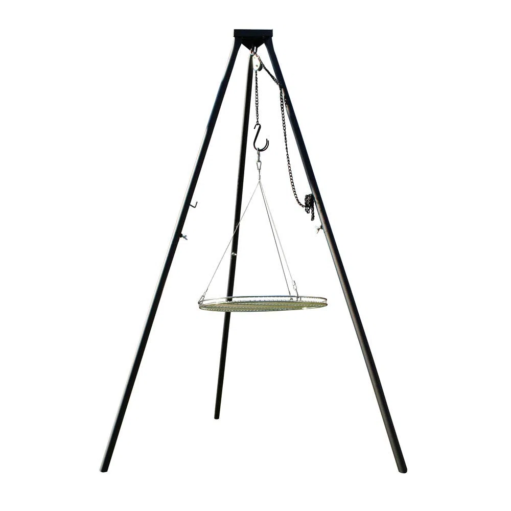 Massives 180 cm Stahl Dreibein "Benny" + EDELSTAHL Grill Ø 55 cm mit Seil nur 10 mm lichter Stababstand Schwenkgrill für Gulaschkessel Gulaschtopf Schwenker BBQ Geschenk Geburtstag Weihnachten | Edelstahl Grillrost nur 10mm lichter Stababstand