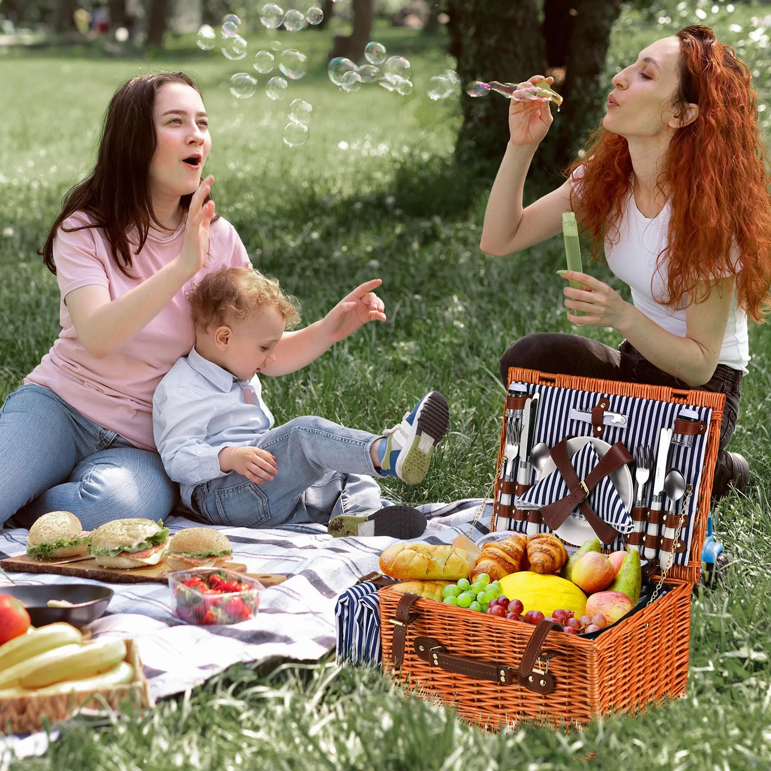 Picknickkorb,Picknickkorb 4 Personen mit Großem Isoliertem Kühlfach und wasserdichte Picknickdecke, Piknik Korb Set mit 4 Sets Besteck, Teller Perfekt für Picknick, Camping, Reisen, Strand(Blau)