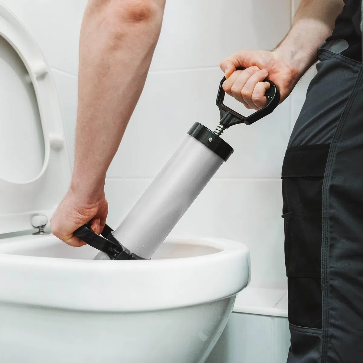 Wiltec Hochdruck Rohrreinigungspumpe zur schnellen Rohrreinigung Abflussreiniger Bad WC
