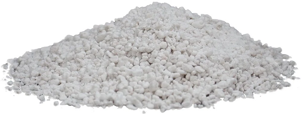 Knauf Gartenbau Perlite Perligran 2-6 mm 2x100 L • zur Erden- und Substratverbesserung • 200 L & Blähton Tongranulat zur Drainage - Hydrokultursubstrat - für Pflanzkästen, Kübel oder Töpfe - 50 L