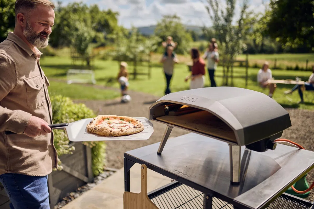 Ooni Koda 16 Gas Pizzaofen – 50 mBar Outdoor Pizzaofen Gas – Gartenofen für Grillen, Kochen und Backen – Gartenofen für Pizzas – Pizza Oven – Backt Pizzen in nur 60 Sekunden - (DE|AT- 50 mBar)