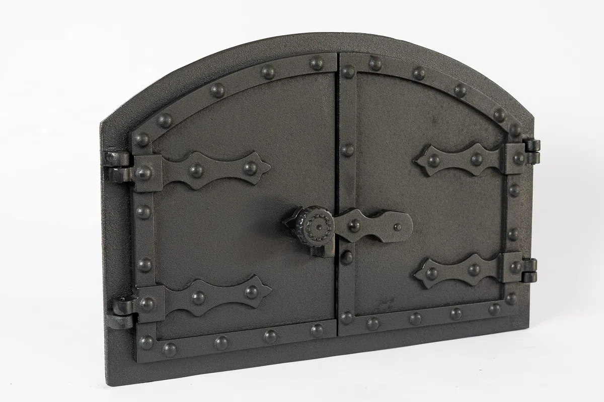 SEZAM doppelte Backofentür aus Gusseisen mit Türriegel, Nietenoptik, Pizzaofentür - Brotofen - Steinofentür, 53,2 x 5,5 x 35,5 cm, schwarze Bemalung