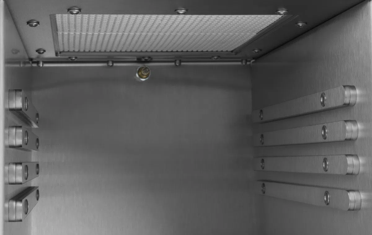 Original Beeftec Hotbox | Made in Germany | über 800 Grad Oberhitze-Gasgrill aus Edelstahl | inkl. Grillrost, Grillhandschuhe, Gastroschale u.v.m.