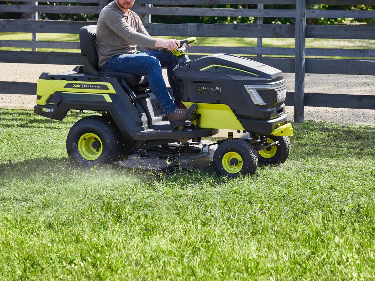 RYOBI - Mulch-Set (3 Spezialklingen Mulching 40 cm + 2 Windabweiser + 1 Verschluss) für Rider Traktor mit Akku RY72TMX117-310 - RAC475