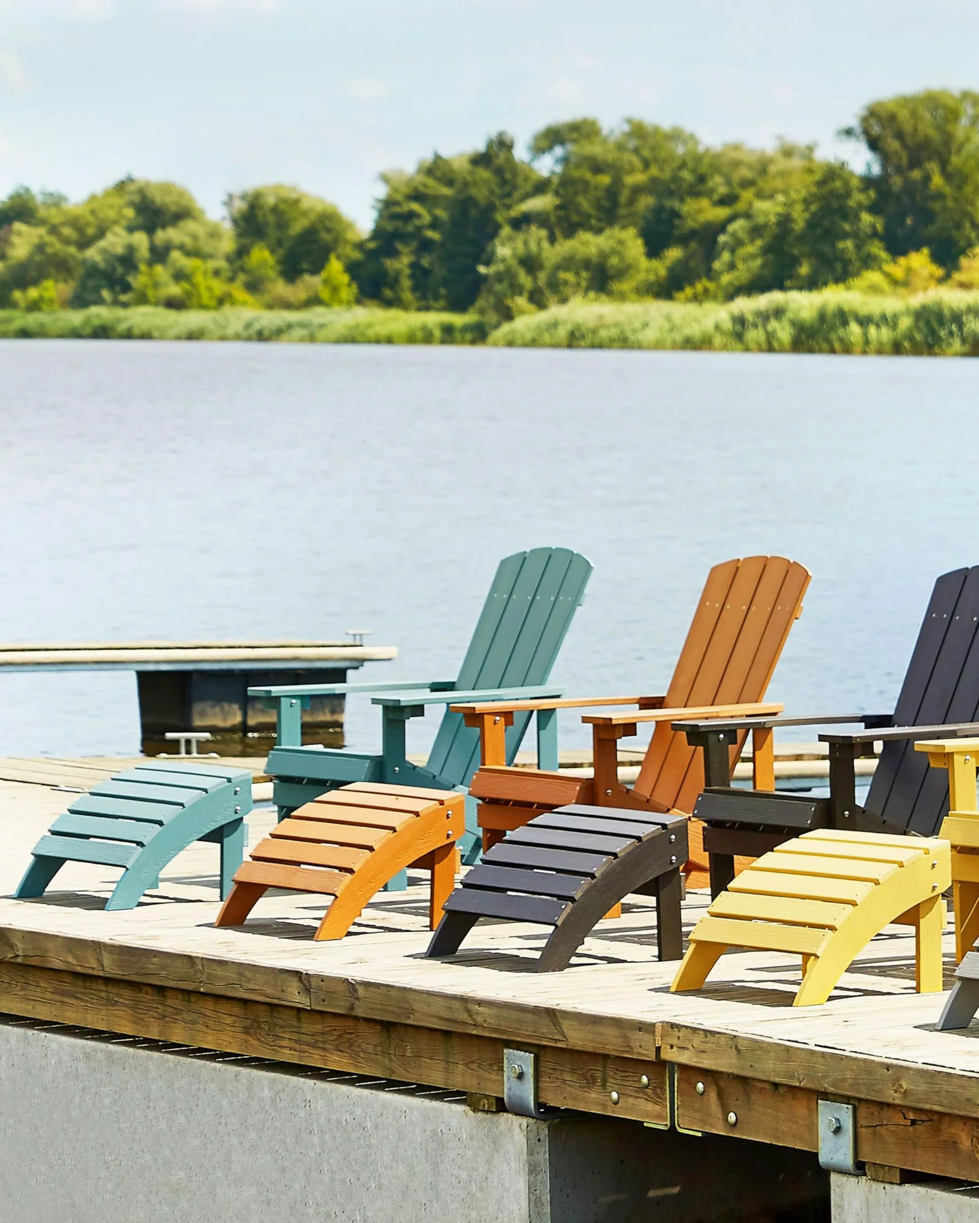 Beliani Moderner Muskoka Gartenstuhl Kunstholz Türkis mit Hocker Armlehnen Adirondack