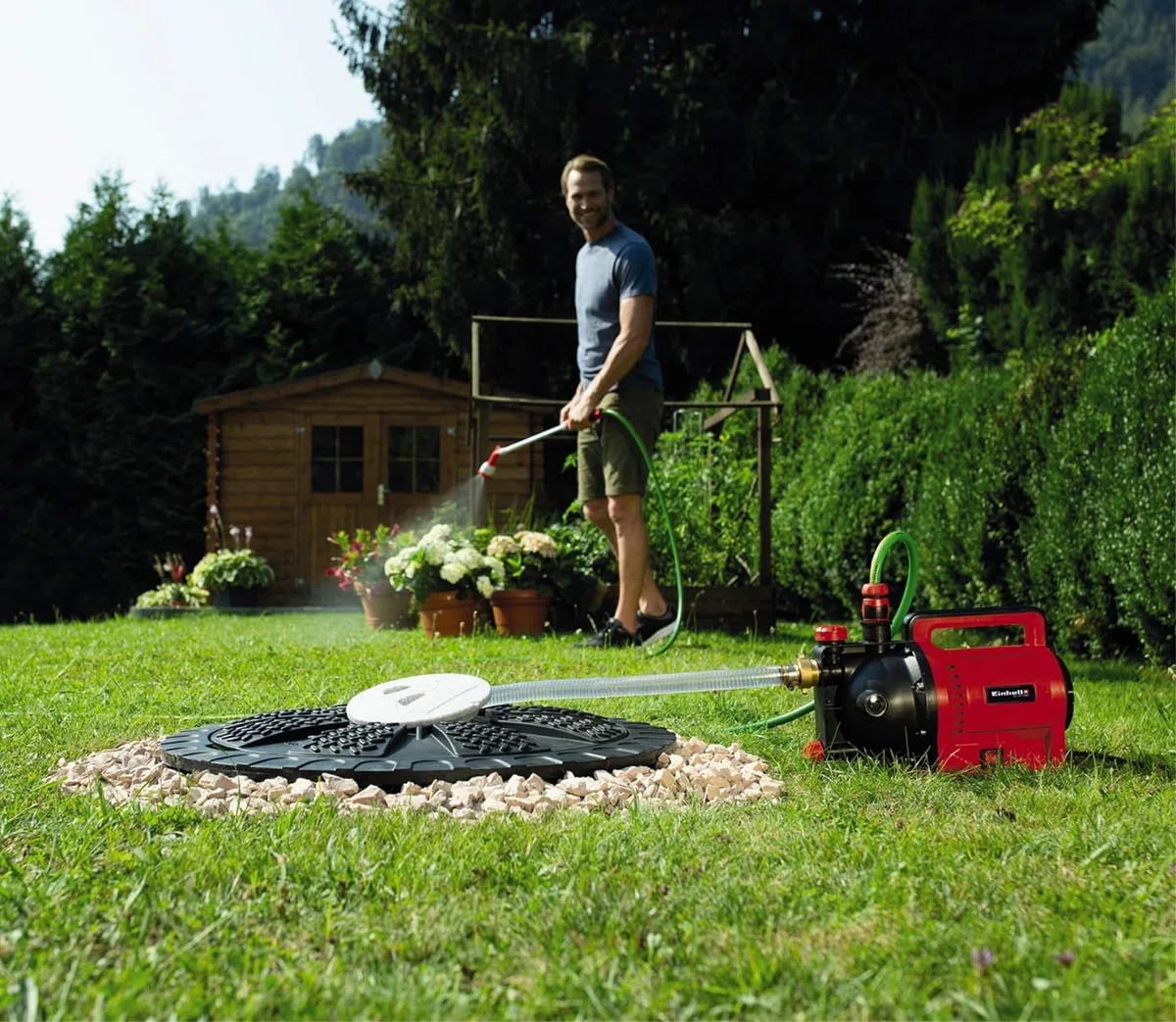 Einhell Gartenpumpe GC-GP 1045 (1.050 W, max. 4500 L/h, max. Förderhöhe 48 m, Wasserfüllanzeige, Wassereinfüllöffnung /-ablassschraube, Frostschutz, Thermoschutz)